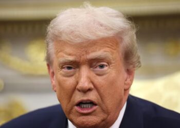 Epstein’s Brother Calls BS on Trump’s Story About His Last Conversation With Pedophile