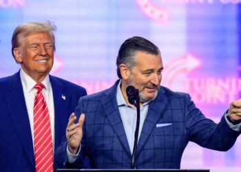 Fed-Up White House Insiders Spill on Cruz Turning on Trump