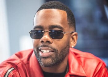 A Seemingly Married Woman Goes Way Too Far in Touching R&B Singer Mario During Concert