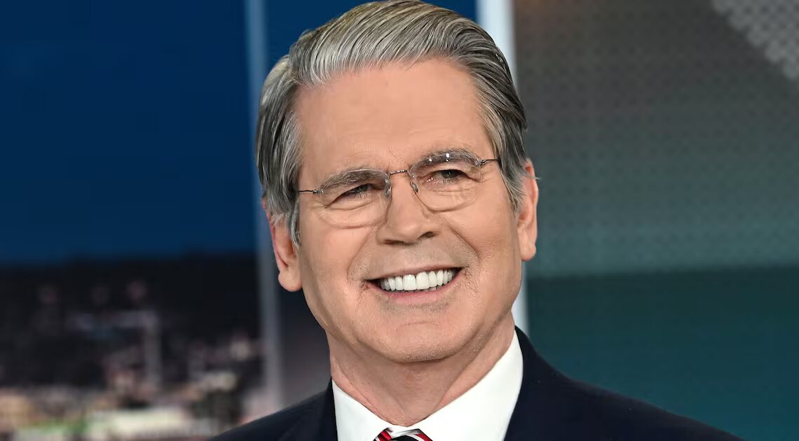 Trump Goon Derails Interview With Bizarre Question About Journalist’s Arm Weight