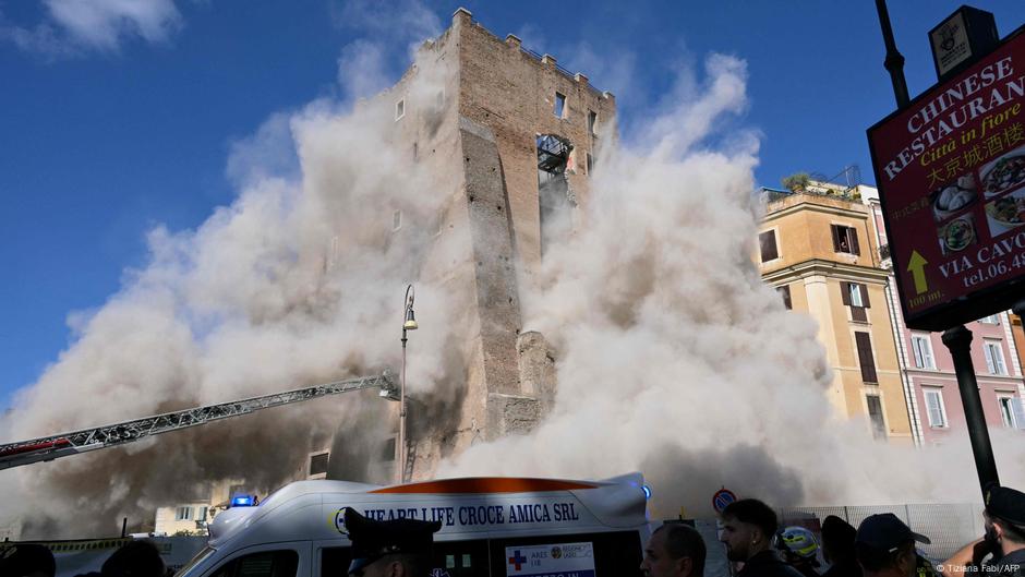 Rome tower collapse near Colosseum leaves one trapped