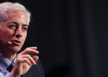Trouble Dating? Bill Ackman Is Here to Help.