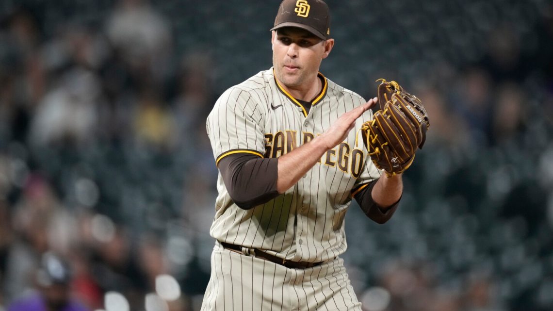San Diego Padres hire former reliever Craig Stammen as manager