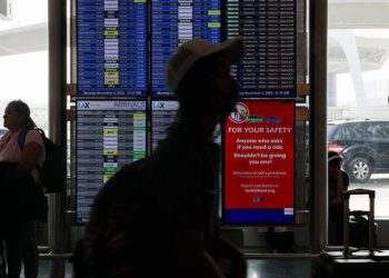 See how often flights have been delayed at major airports during the shutdown