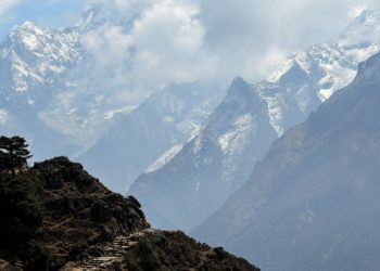Seven Italian climbers missing in Nepal as storms, avalanches leave 9 dead
