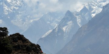 Seven Italian climbers missing in Nepal as storms, avalanches leave 9 dead