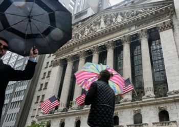 Shares in Asia advance, led by tech stocks, after another week of gains for Wall St