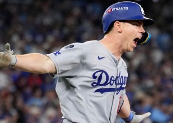 Smith, Dodgers beat Blue Jays in Game 7 to repeat as World Series champions