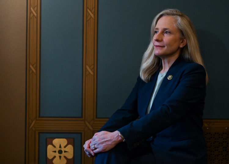 Spanberger Wins Virginia Governor’s Race With Forceful Anti-Trump Campaign