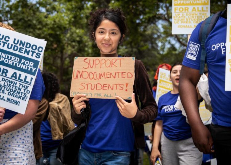 State Supreme Court deals defeat to UC over policy barring undocumented students from campus jobs