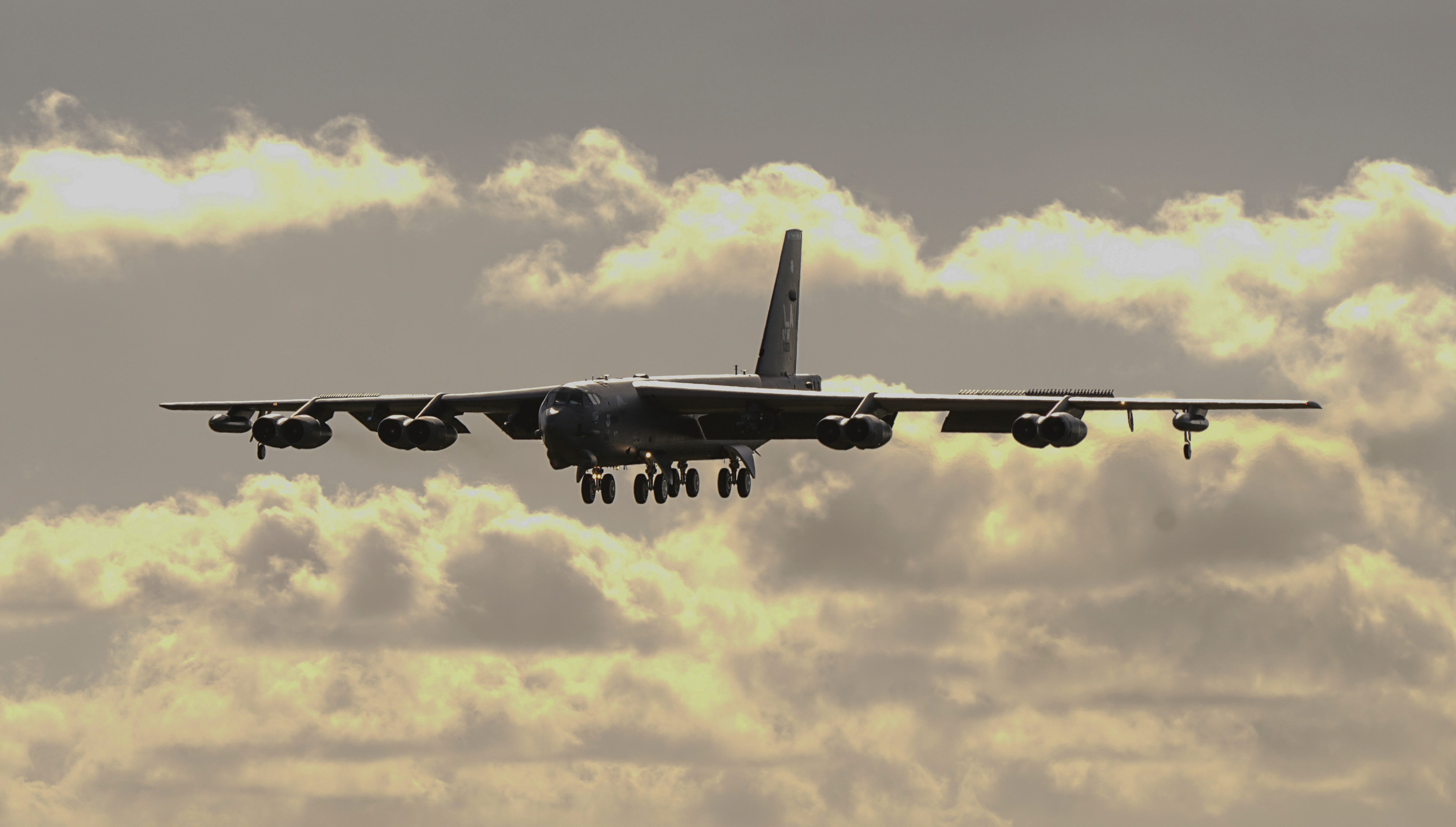 A U.S. Air Force B-52 Stratofortress bomber lands at Andersen Air Force Base, Guam,Jan. 16, 2018.