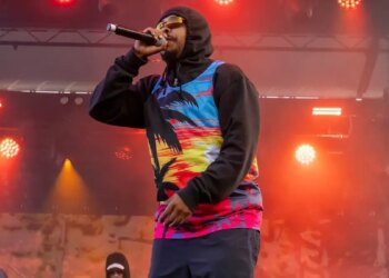 This App Lets You Cash In Your Volunteer Hours to See Your Favorite Artists (I Just Saw Earl Sweatshirt)