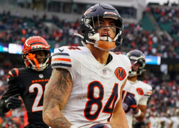 The Bears and Bengals traded collapses and comebacks in the wildest game of the NFL season