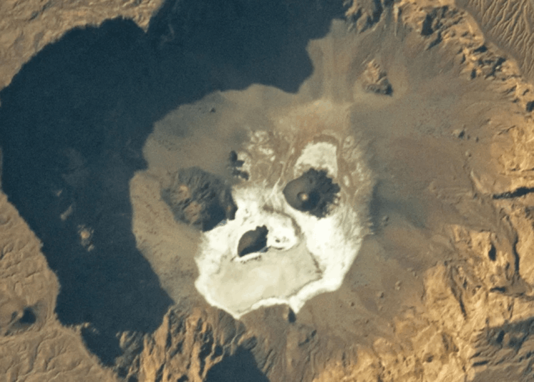 This Volcanic Crater in the Sahara Looks Like a Giant Skull