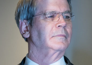 Trump Aides Raise Recession Fears, and Point Fingers at the Fed