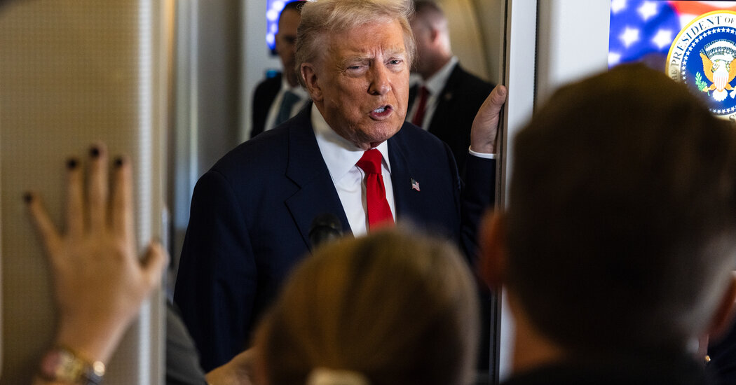 Trump Endorses Cuomo for N.Y.C. Mayor on Eve of Election