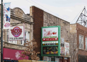 Trump Immigration Enforcement Drive Pressuring Chicago’s Migrant Economy