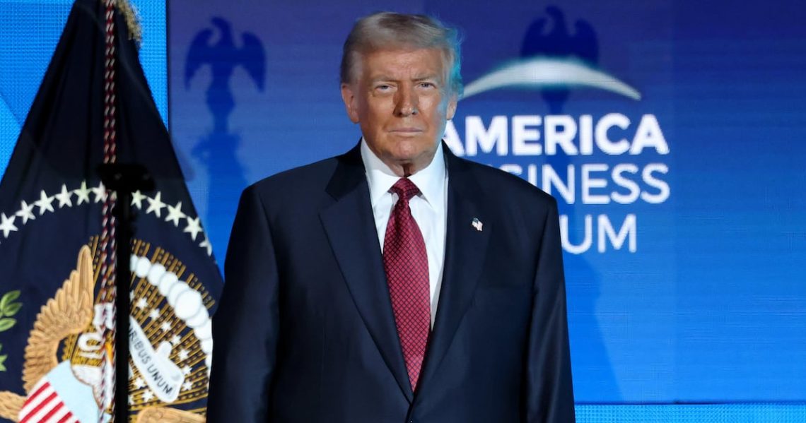 Trump Orders Air Chaos Across America in Shutdown Tantrum