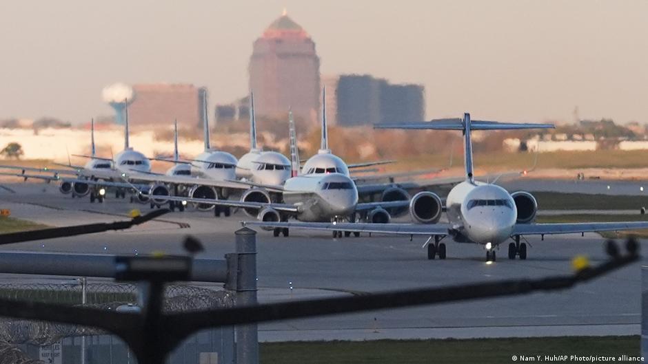 Trump administration orders 10% flights cut amid shutdown