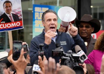 Trump backs Cuomo in New York City mayoral race