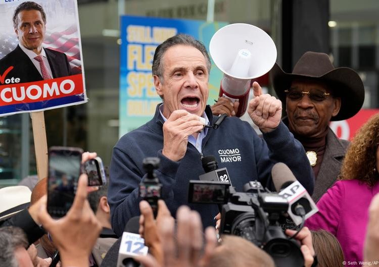 Trump backs Cuomo in New York City mayoral race