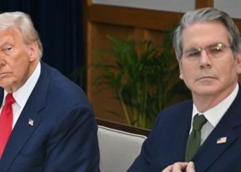 Trump’s Top Goons Watch His Lawyers Get Flattened at SCOTUS