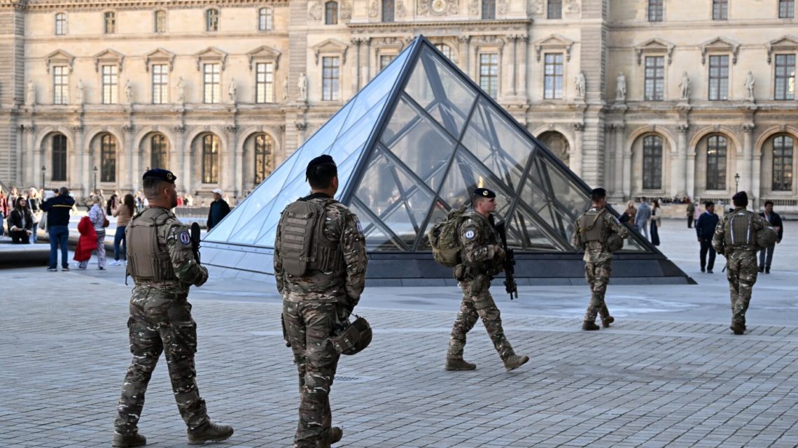 Two Louvre heist suspects had prior theft conviction together, Paris prosecutor says