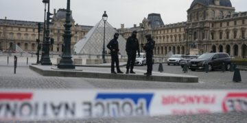 Two More Suspects Charged in Louvre Heist Case
