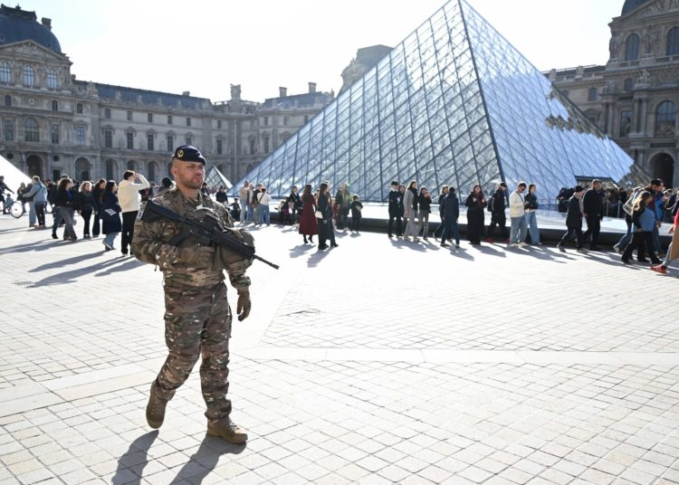 Two more suspects charged over Louvre heist