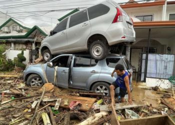 Typhoon Kalmaegi kills two people as it batters Philippines