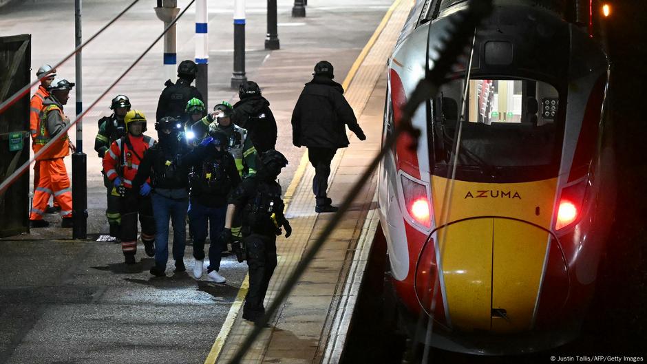UK: Police arrest 2 men after mass stabbing on train