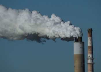 UN report: Climate-fighting efforts show slight gain but still fall far short