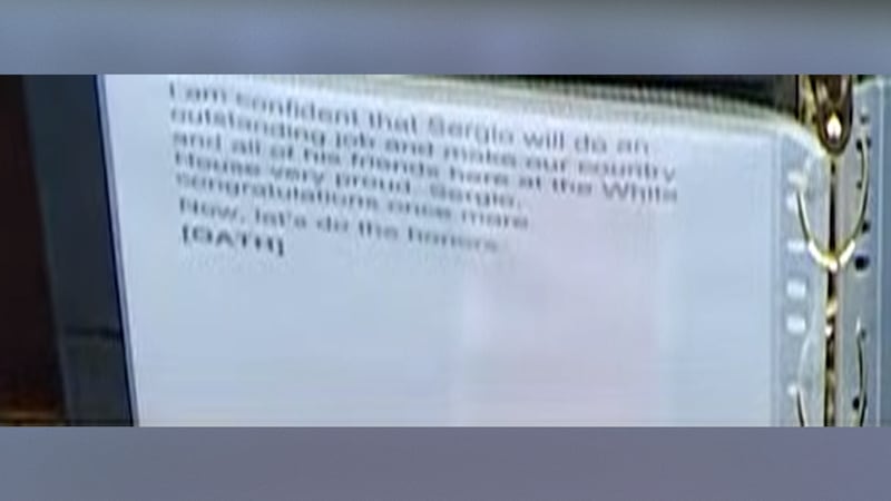 President Donald Trump's notes for the swearing-in ceremony of U.S. Ambassador to India Sergio Gor from the Oval Office.