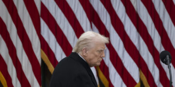 Trump ramps up reporter attacks with White House media bias tracker