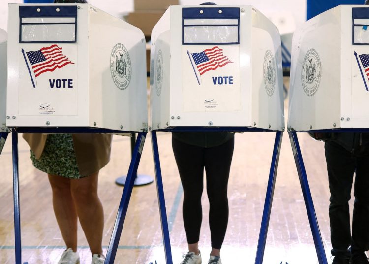 Who are the midterm 2026 swing voters at play? What pollsters are saying