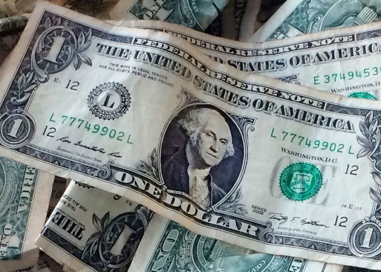 Why Index Funds and ETFs Are Good for Retirees