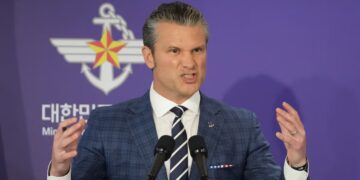 Pentagon Pete Rants About ‘Beardos’ Again During Wild Military Speech