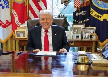 Trump Seals Trade Deal After Getting Massive Gold Tchotchke