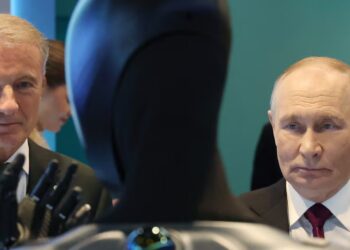 Putin, 73, Says Living to 150 Won’t Be Enough After Meeting ‘Beautiful’ Robot