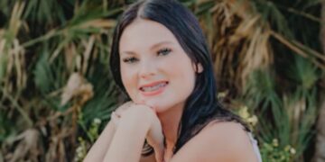 Dad of Cheerleader Who Died on Cruise Is Being Kept in the Dark