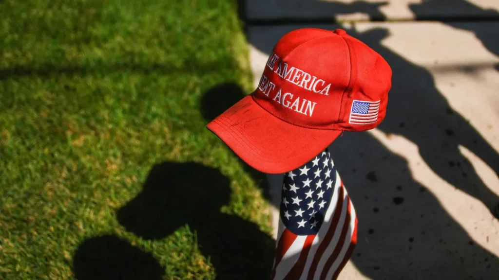 ‘Crack in the dam’: MAGA insider warns rupture is ‘serious’ — and ‘top dog’ Trump to blame