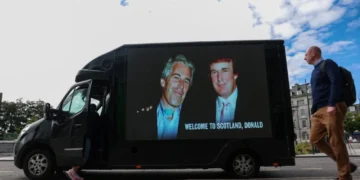 Jeffrey Epstein’s brother stuns with response to email about Trump sex act with ‘Bubba’