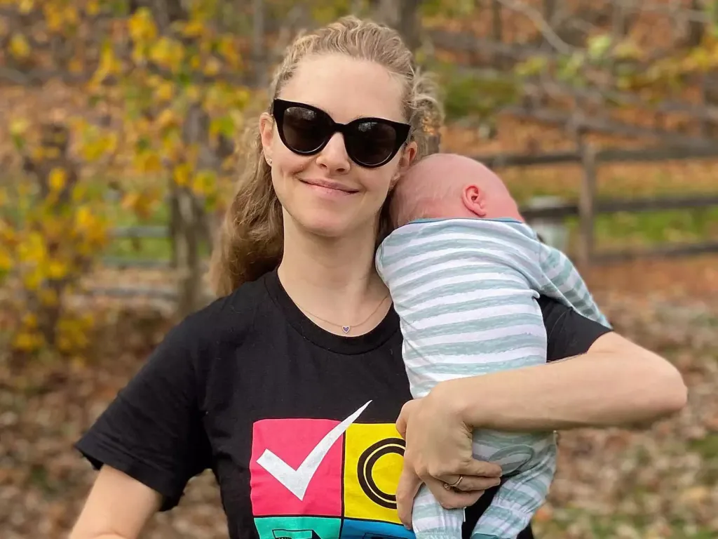 Amanda Seyfried with her kids