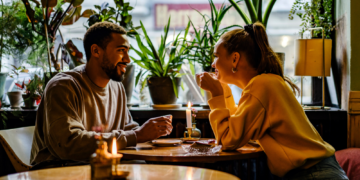 ‘Circular Relationships’ Are on the Rise: Why Reconnecting With an Ex Isn’t Always a Bad Idea