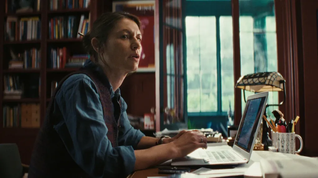 claire-danes-the-beast-in-me