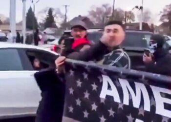 Pardoned J6er punched in the face after Quran burning fails at anti-Muslim protest