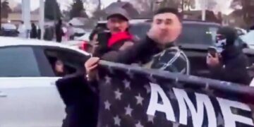 Pardoned J6er punched in the face after Quran burning fails at anti-Muslim protest