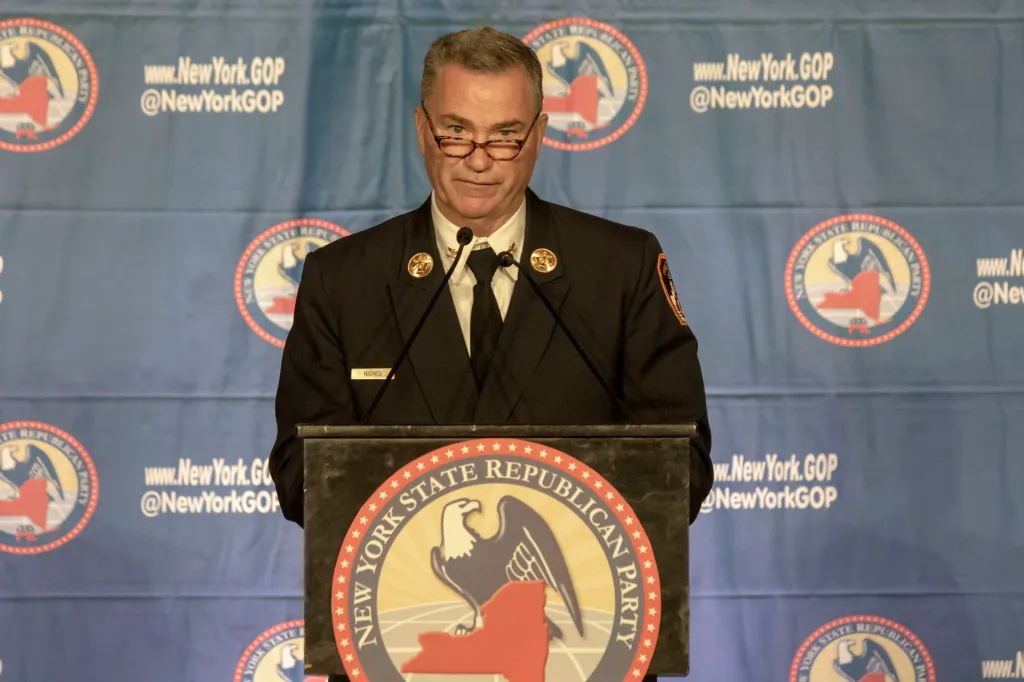 Jim Riches speaks at a NYGOP Gala.