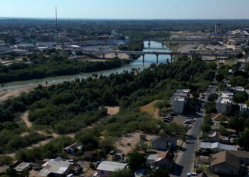 Trump’s All-but-Forgotten Border Wall Reaches an Angry Laredo, Texas