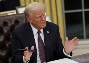 ‘Find the votes’: Trump threatens to primary Republicans who don’t support election scheme